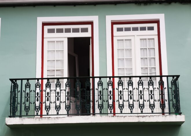Balkon należy do mieszkania czy do wspólnoty? Od odpowiedzi zależy, kto zapłaci za remont